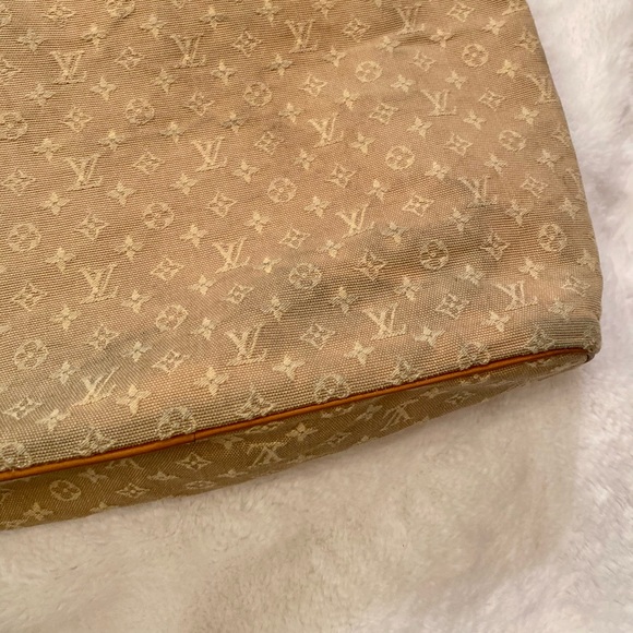 Louis Vuitton Beige Monogram Mini Lin Lucille GM - Picture 8 of 14